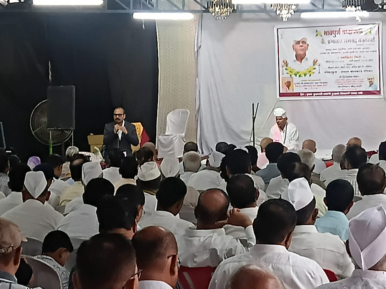 दशक्रिया विधीच्या निमित्ताने आरोग्याचा संदेश: डॉ. हिरालाल पवार यांचे ‘आरोग्यावर बोलू काही’ या विषयावर व्याख्यान